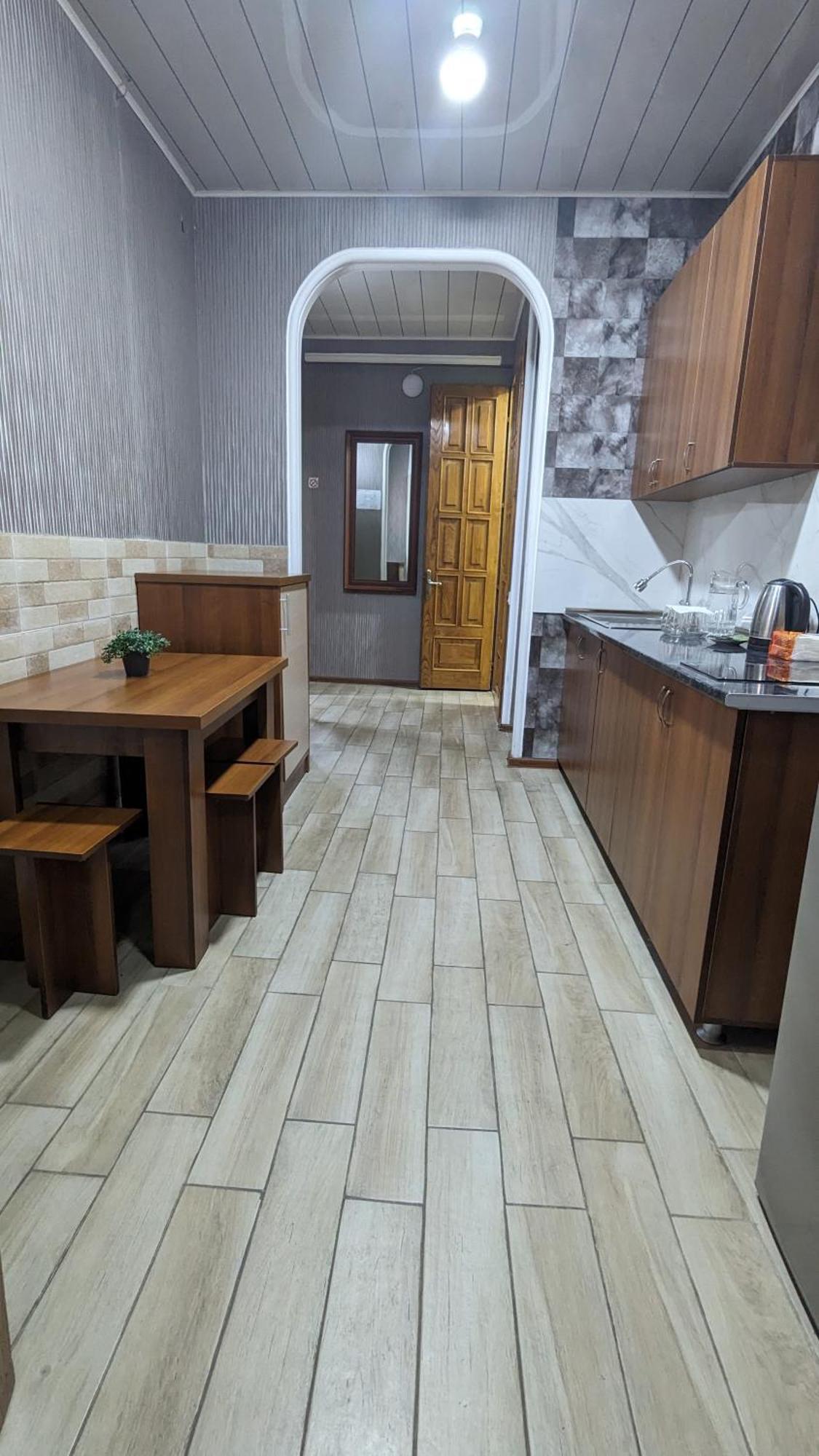 Dkd-Bridge Hotel Tbilisi Bagian luar foto