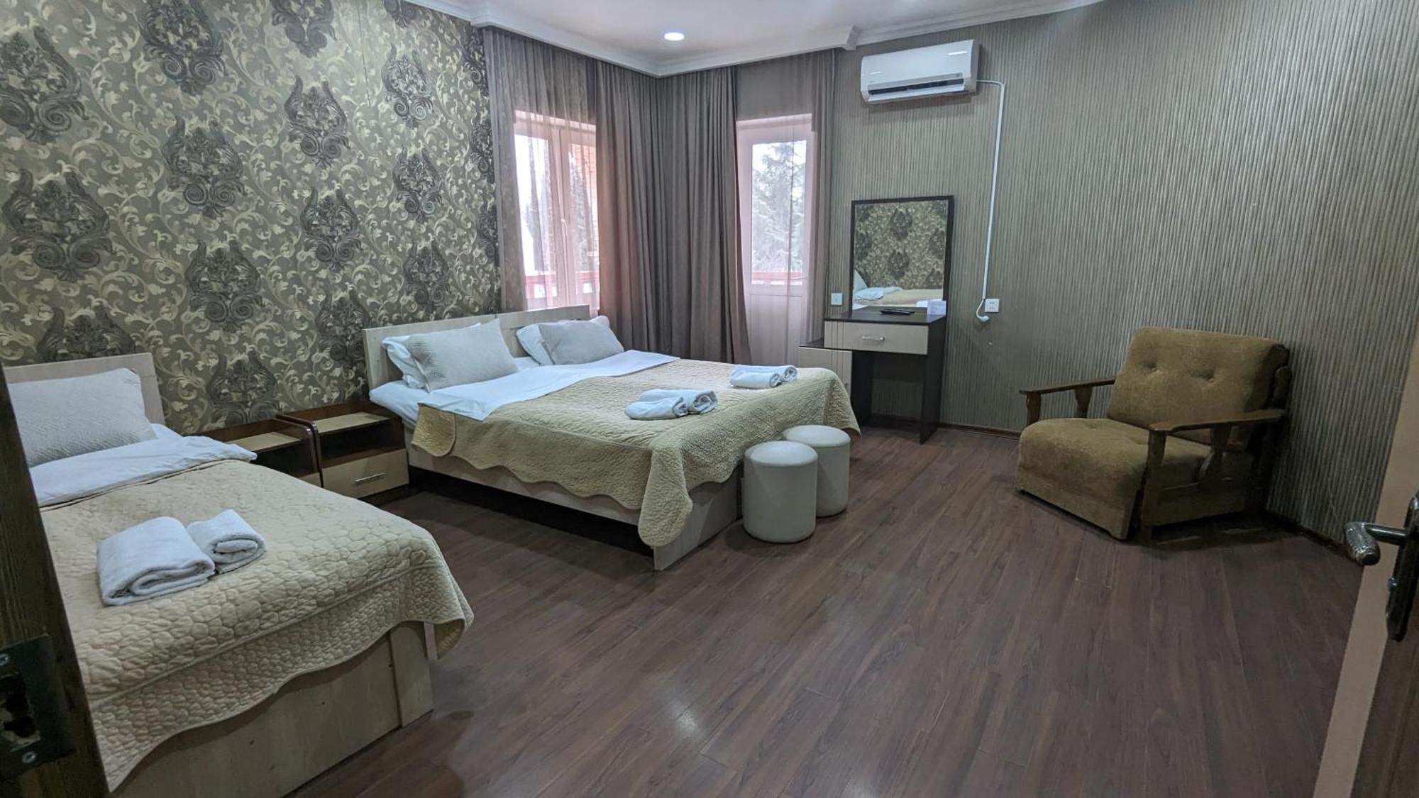 Dkd-Bridge Hotel Tbilisi Bagian luar foto