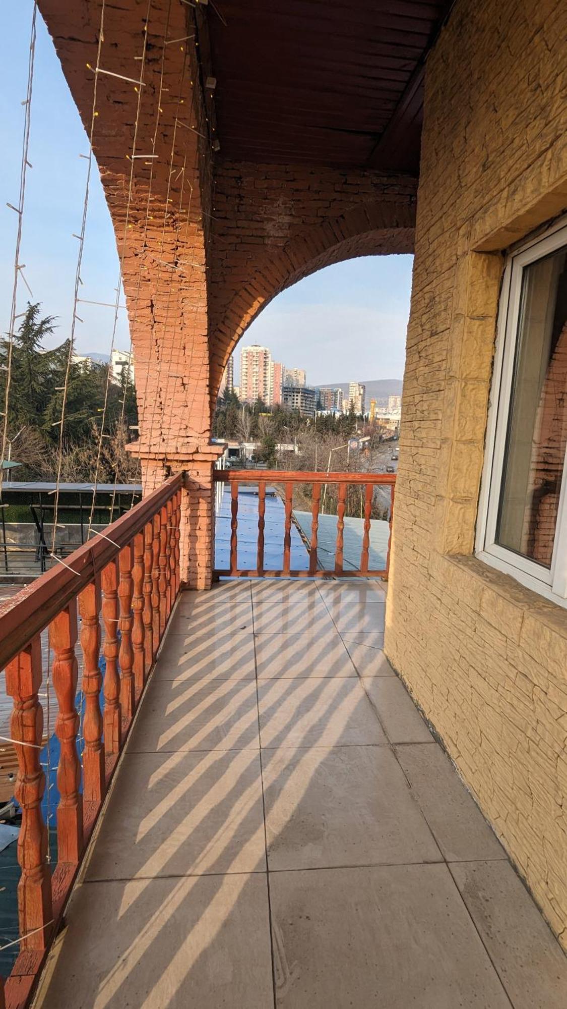Dkd-Bridge Hotel Tbilisi Bagian luar foto