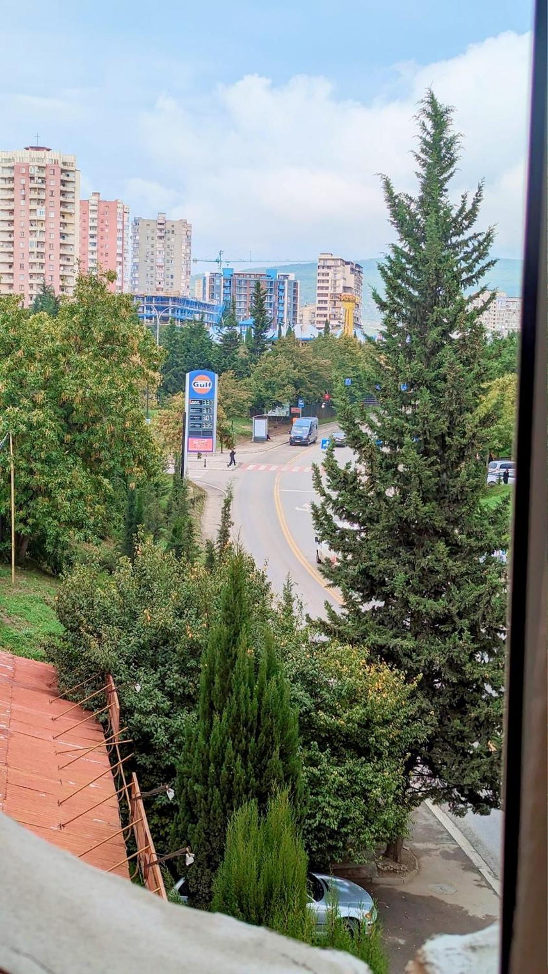 Dkd-Bridge Hotel Tbilisi Bagian luar foto