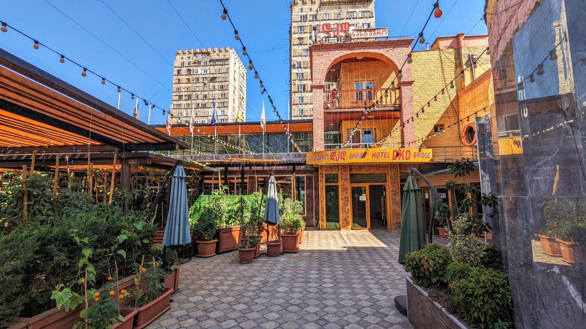 Dkd-Bridge Hotel Tbilisi Bagian luar foto