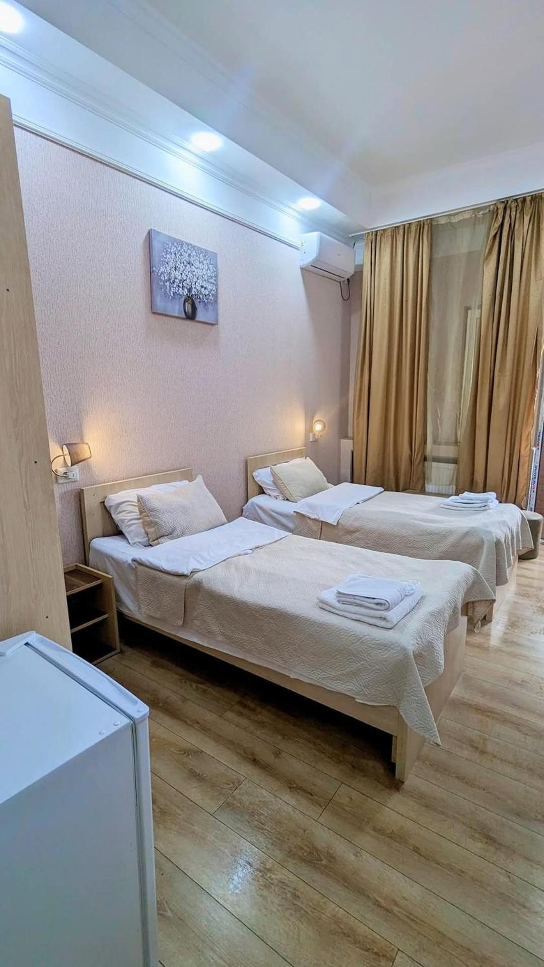 Dkd-Bridge Hotel Tbilisi Bagian luar foto