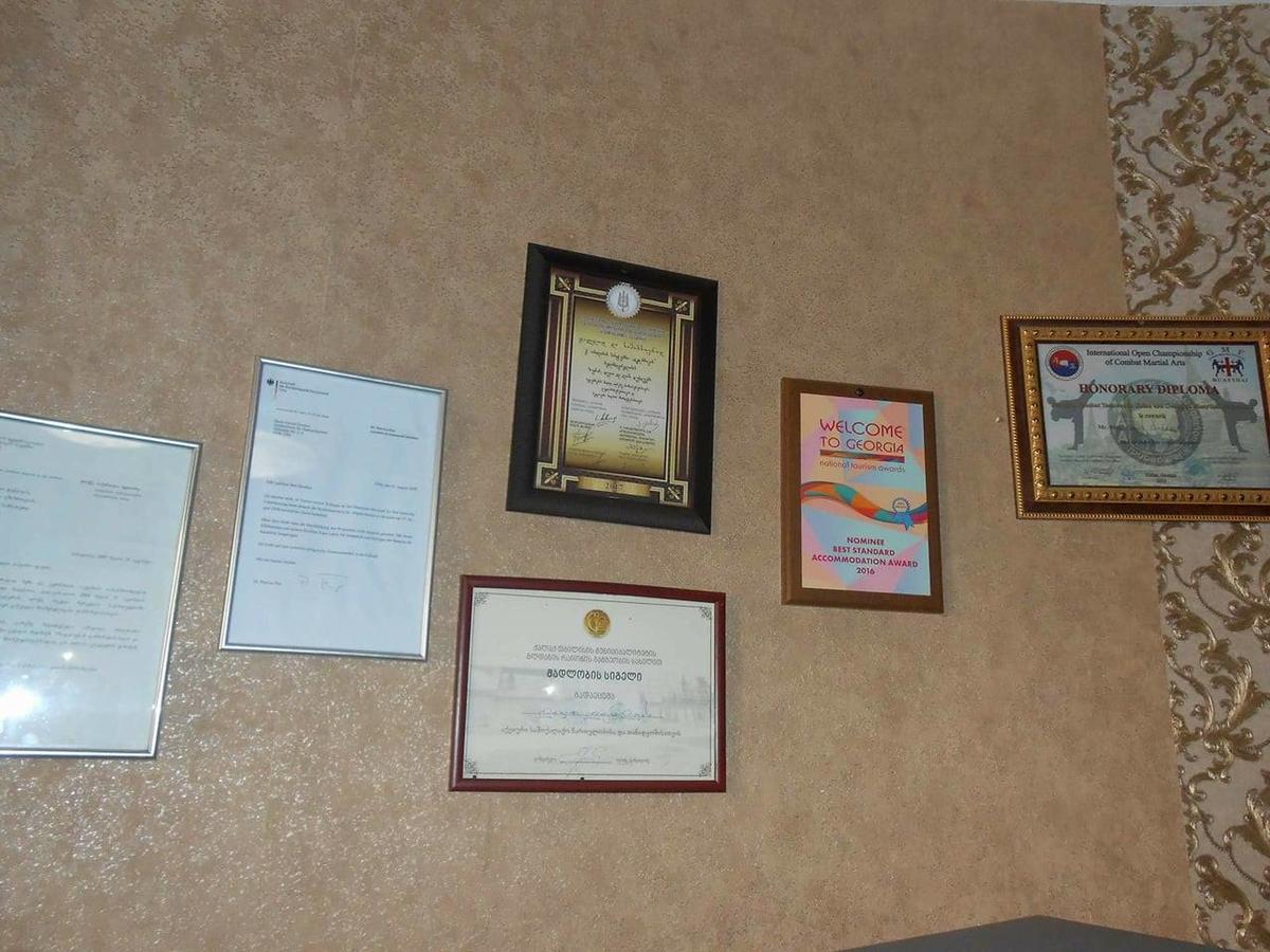 Dkd-Bridge Hotel Tbilisi Bagian luar foto