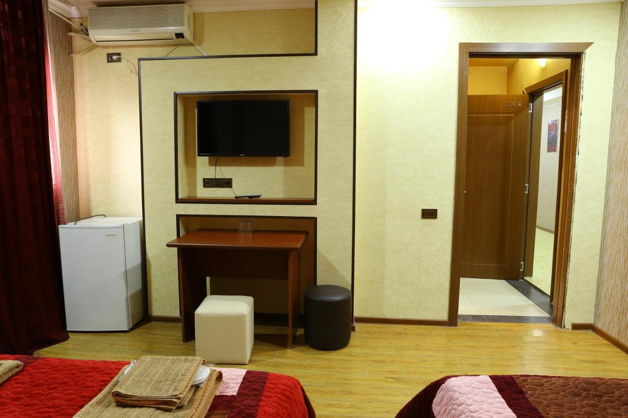 Dkd-Bridge Hotel Tbilisi Bagian luar foto